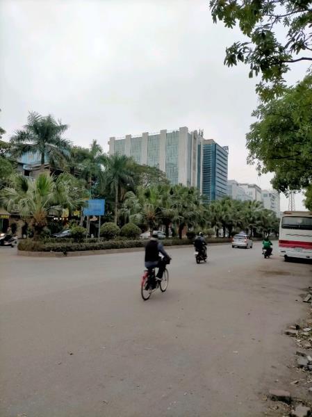 Bán nhà Tân Mai - diện tích 1138m2 5 tầng - Mặt phố view hồ Vĩnh Hoàng - giá 158 tỷ