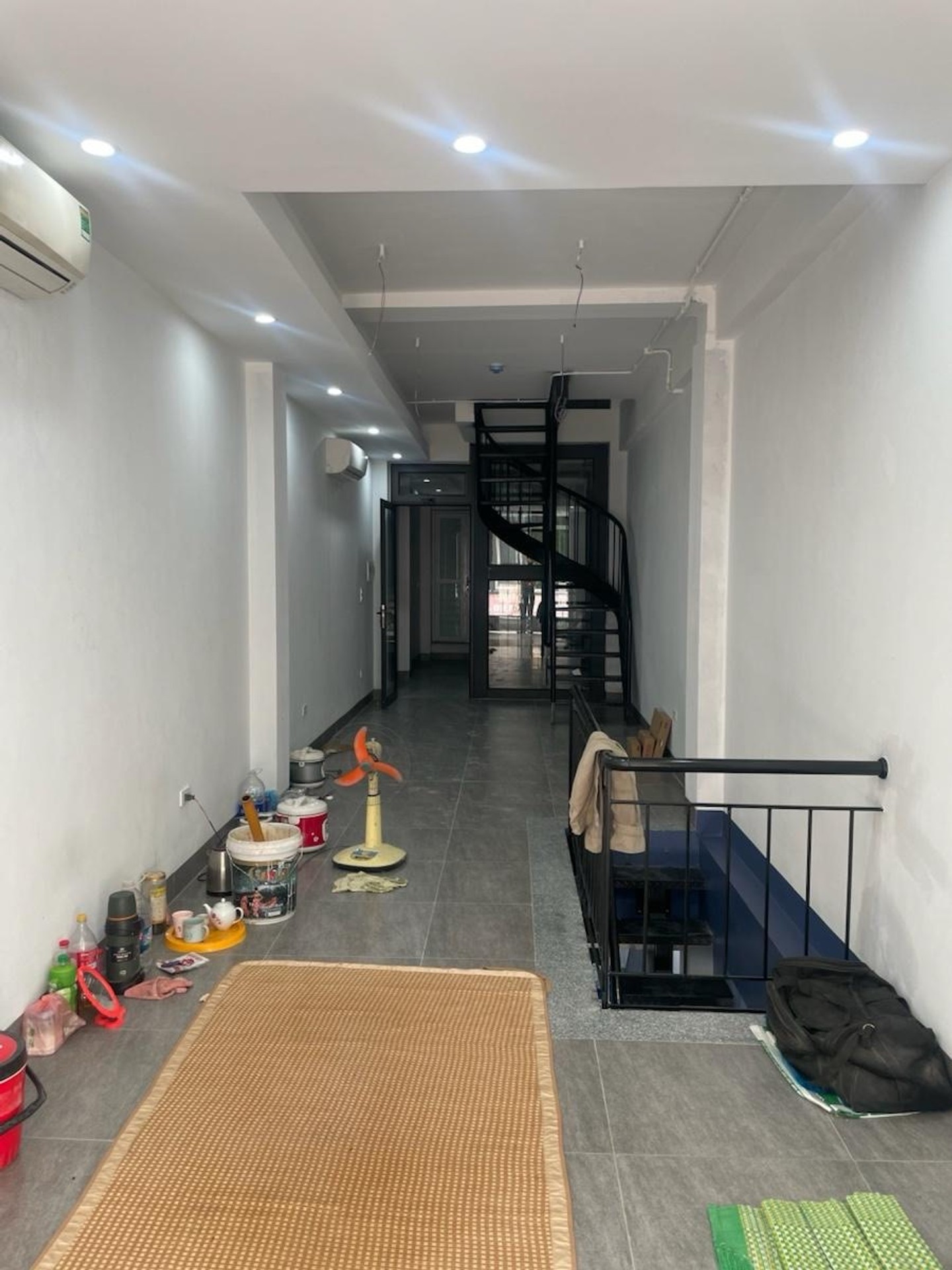 Bán nhà Thái Hà - diện tích 47m2 7 tầng - Mặt phố kinh doanh sầm uất - giá 58 tỷ