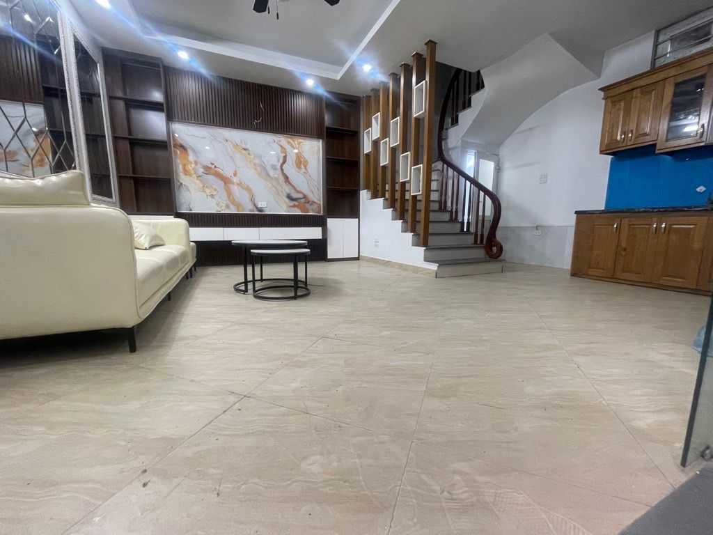 Bán nhà Đông Thiên - diện tích 34m2 4 tầng - Ô TÔ QUA NHÀ - giá 9,2 tỷ