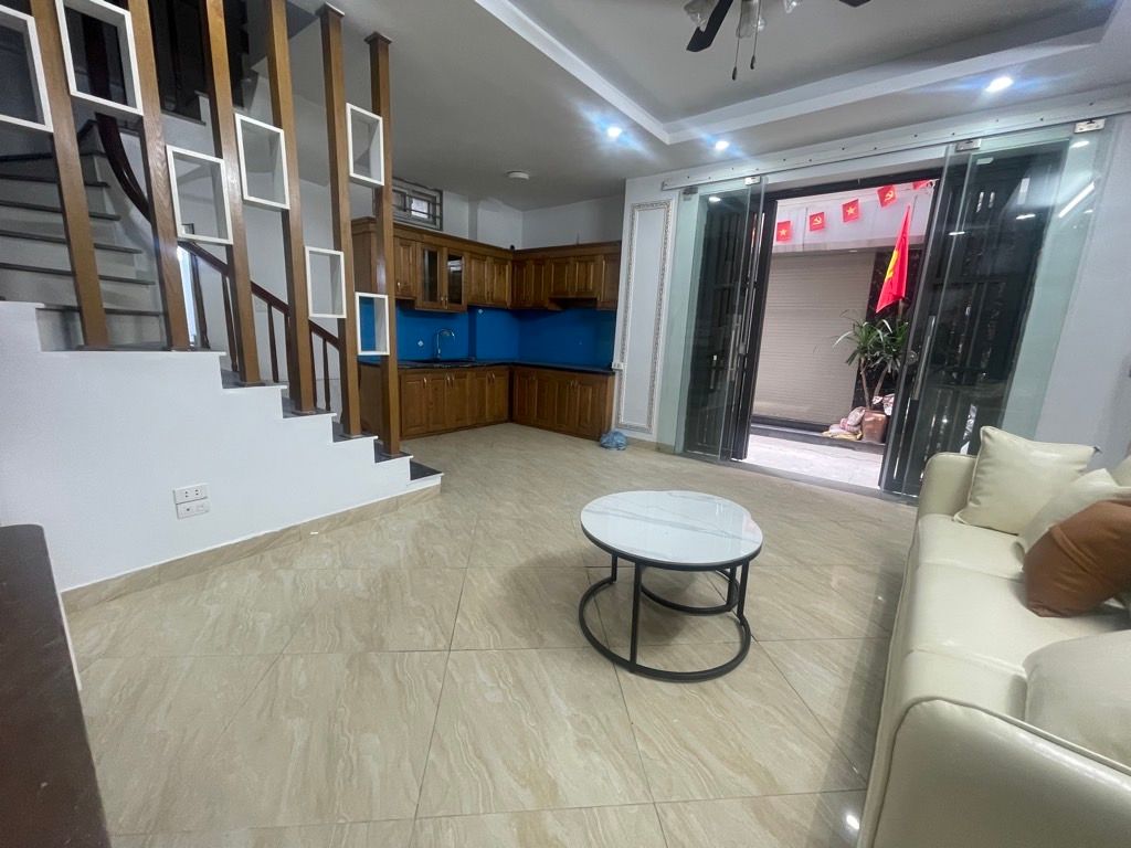 Bán nhà Đông Thiên - diện tích 34m2 4 tầng - Ô TÔ QUA NHÀ - giá 9,2 tỷ