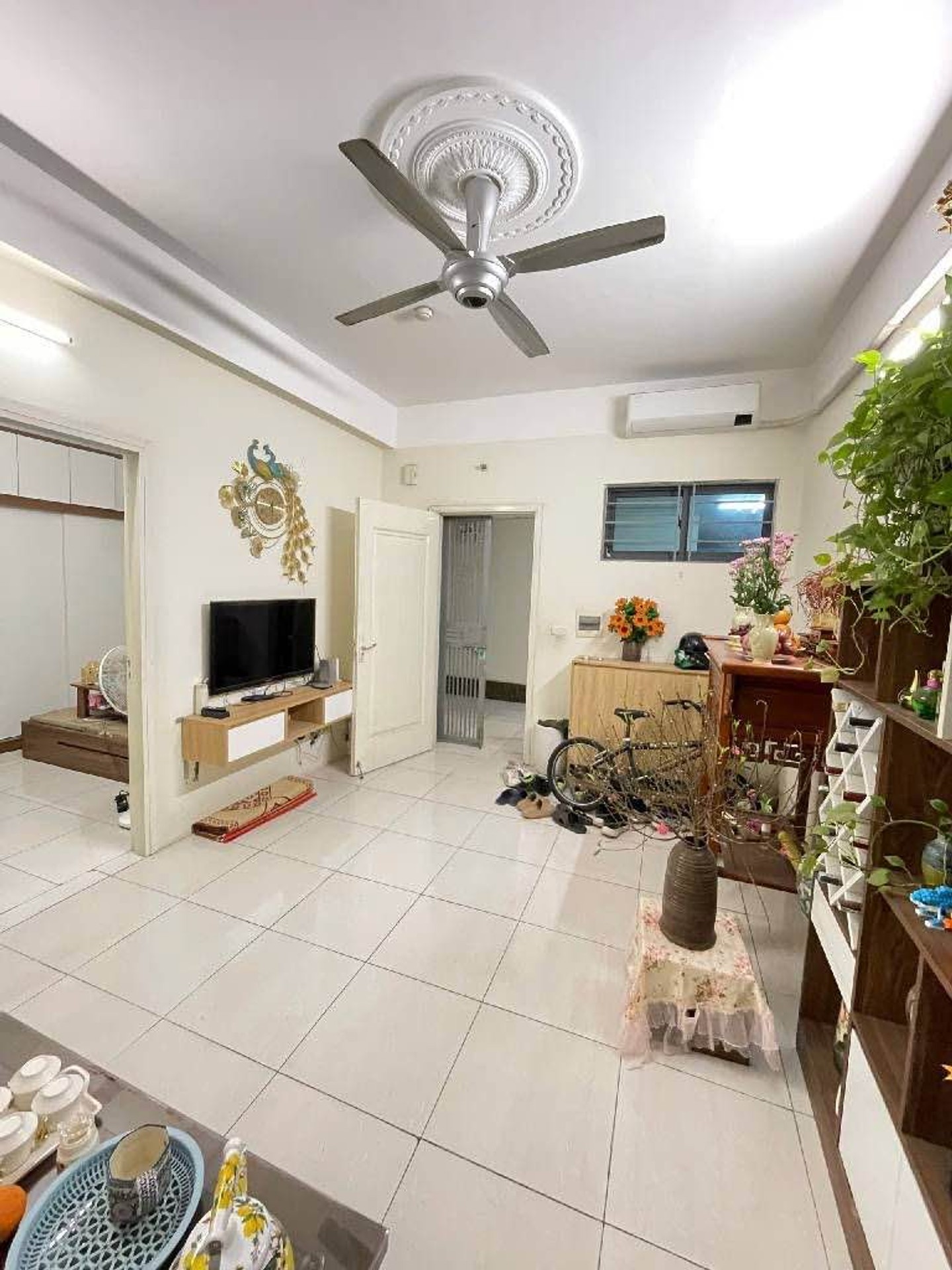 Bán nhà Nghiêm Xuân Yêm - diện tích 73m2 1 tầng - Chung cư CT12B - giá 5,7 tỷ