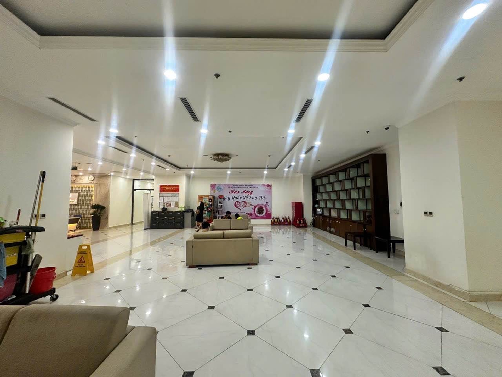Bán nhà Time City Minh Khai - diện tích 91m2 6 tầng - Căn hộ đẹp, nội thất đầy đủ - giá 11,3 tỷ
