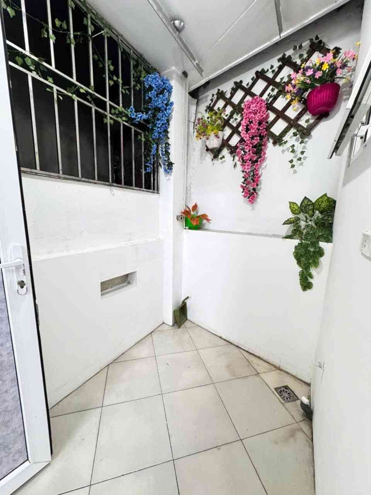 Bán nhà Khâm Thiên - diện tích 65m2 1 tầng - Căn hộ chung cư - giá 2,7 tỷ