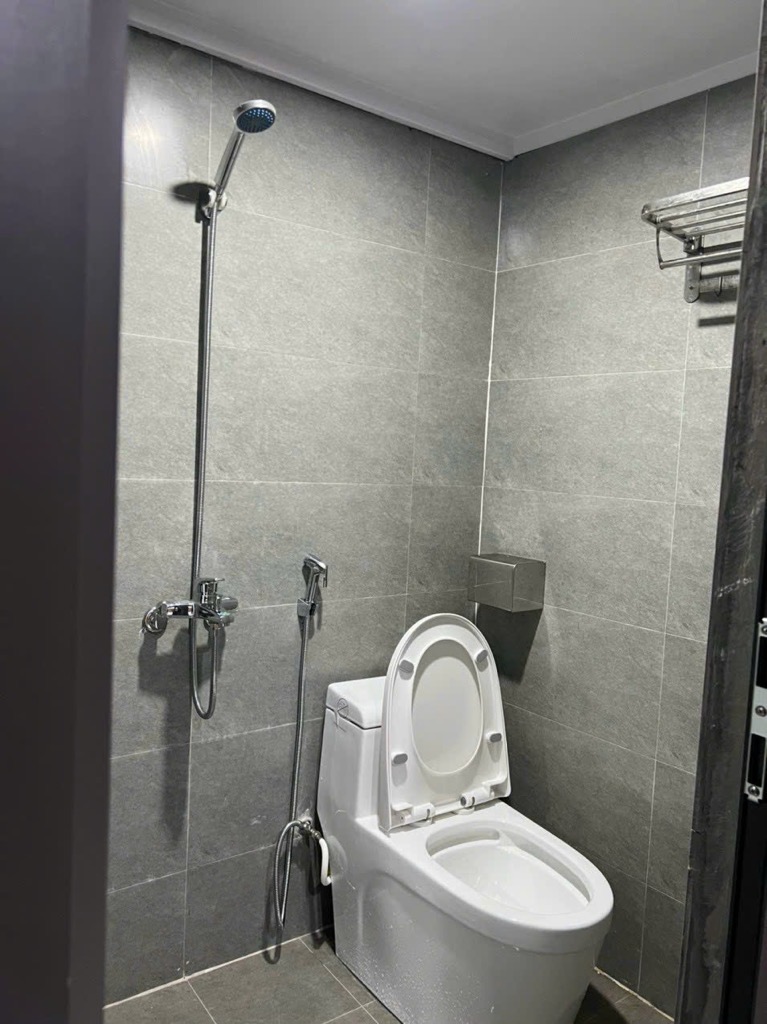 Bán nhà Đại Mỗ - diện tích 132m2 8 tầng - ô tô 7 chỗ đỗ cửa - giá 38,5 tỷ