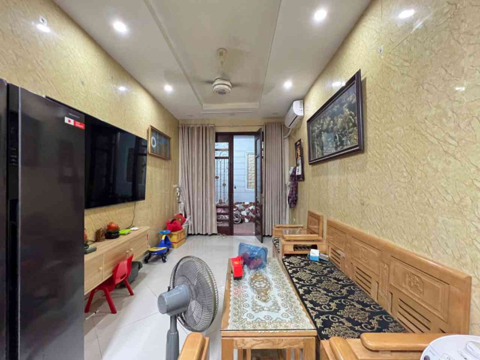 Bán nhà Lĩnh Nam - diện tích 30m2 5 tầng - gần ô tô - giá 7,45 tỷ
