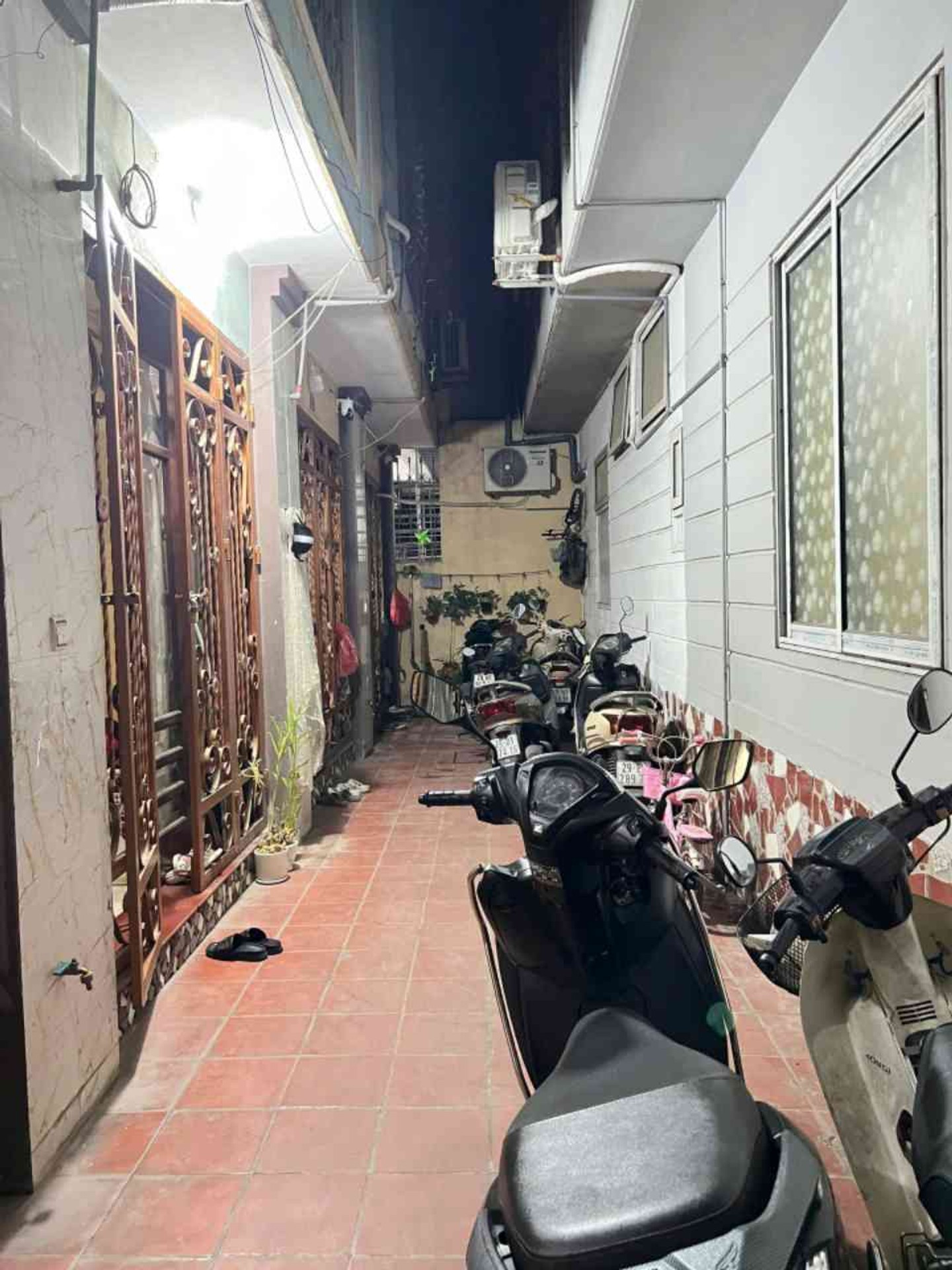Bán nhà Lĩnh Nam - diện tích 30m2 5 tầng - gần ô tô - giá 7,45 tỷ