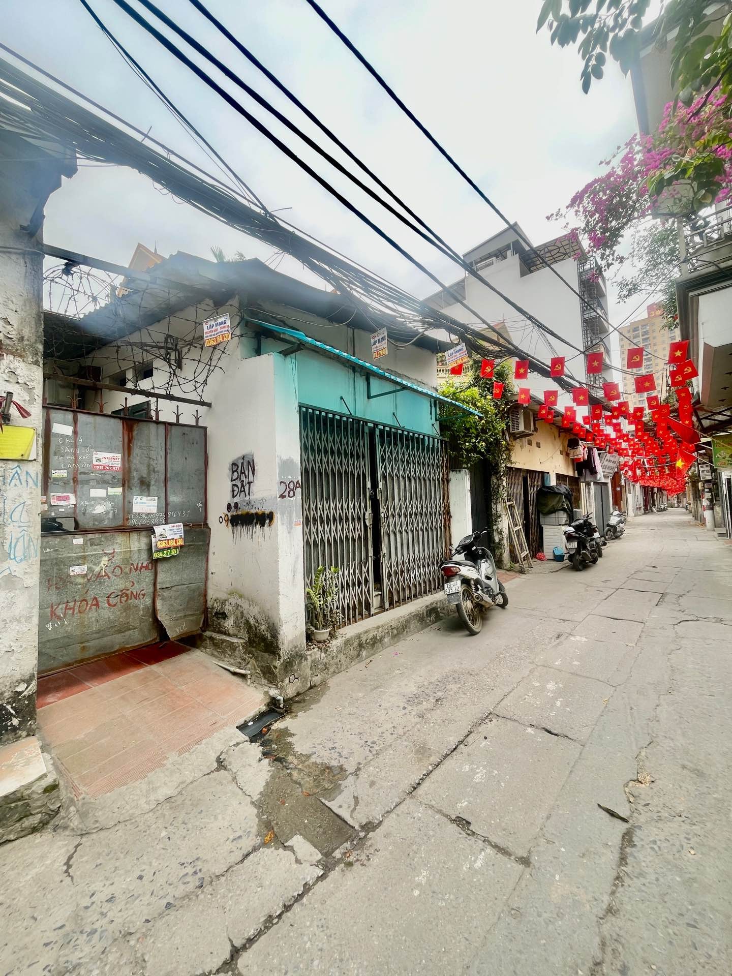 Bán nhà Định Công - diện tích 119m2 1 tầng - ô tô đỗ cửa - giá 29,75 tỷ