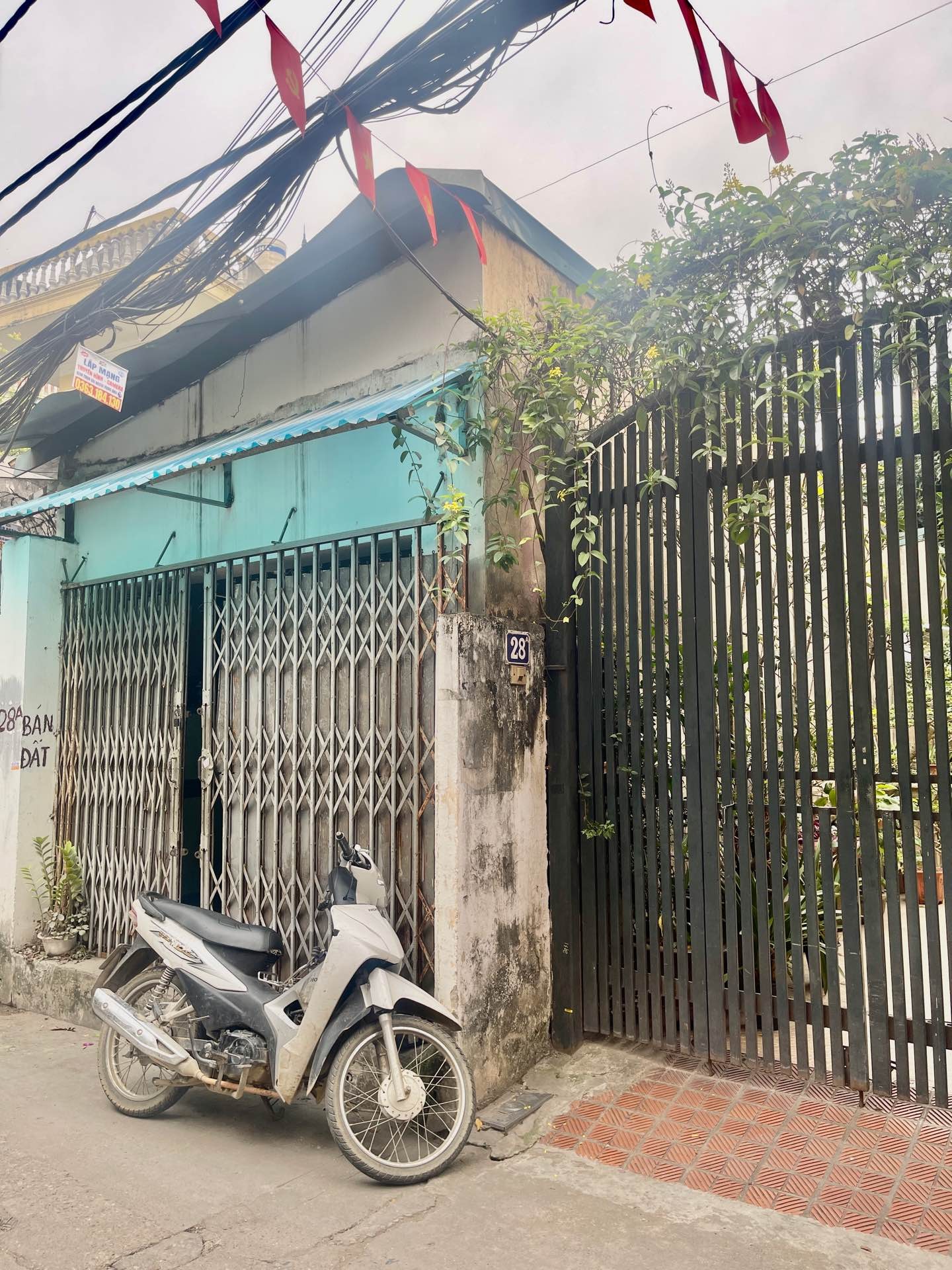 Bán nhà Định Công - diện tích 119m2 1 tầng - ô tô đỗ cửa - giá 29,75 tỷ