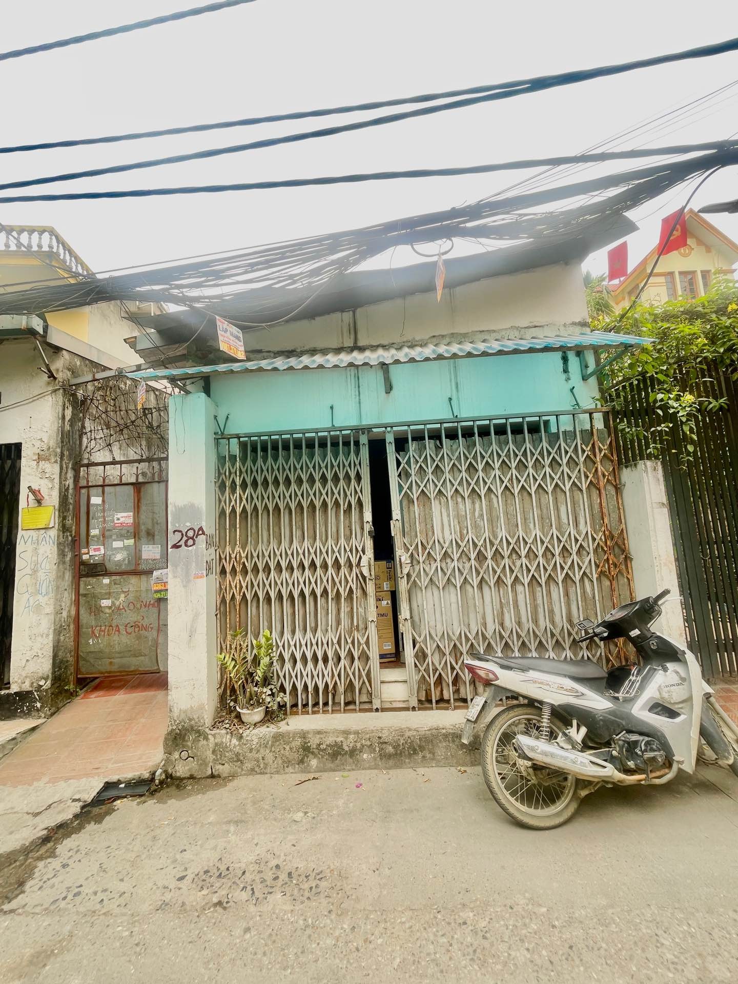 Bán nhà Định Công - diện tích 119m2 1 tầng - ô tô đỗ cửa - giá 29,75 tỷ