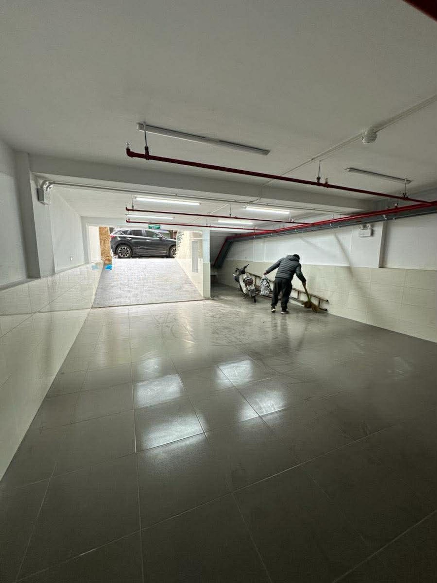 Bán nhà Nguyễn Ngọc Nại - diện tích 102m2 9 tầng - Mặt phố kinh doanh đắc địa - giá 68,9 tỷ