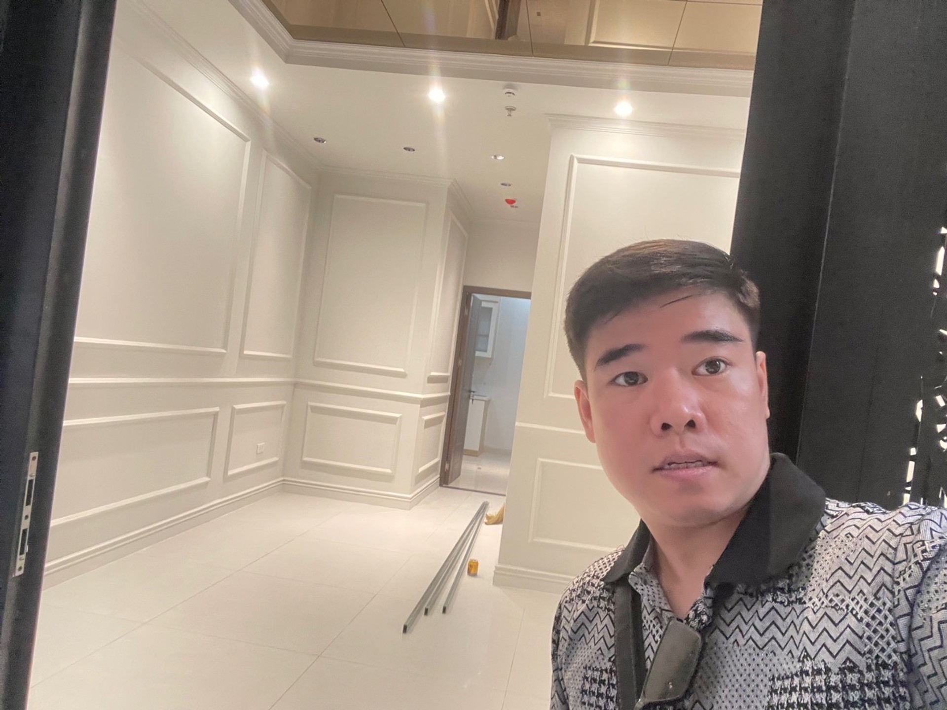 Bán nhà ngõ Văn Hương - diện tích 45m2 6 tầng - Lô góc, siêu phẩm CCMN Đống Đa - giá 13,8 tỷ