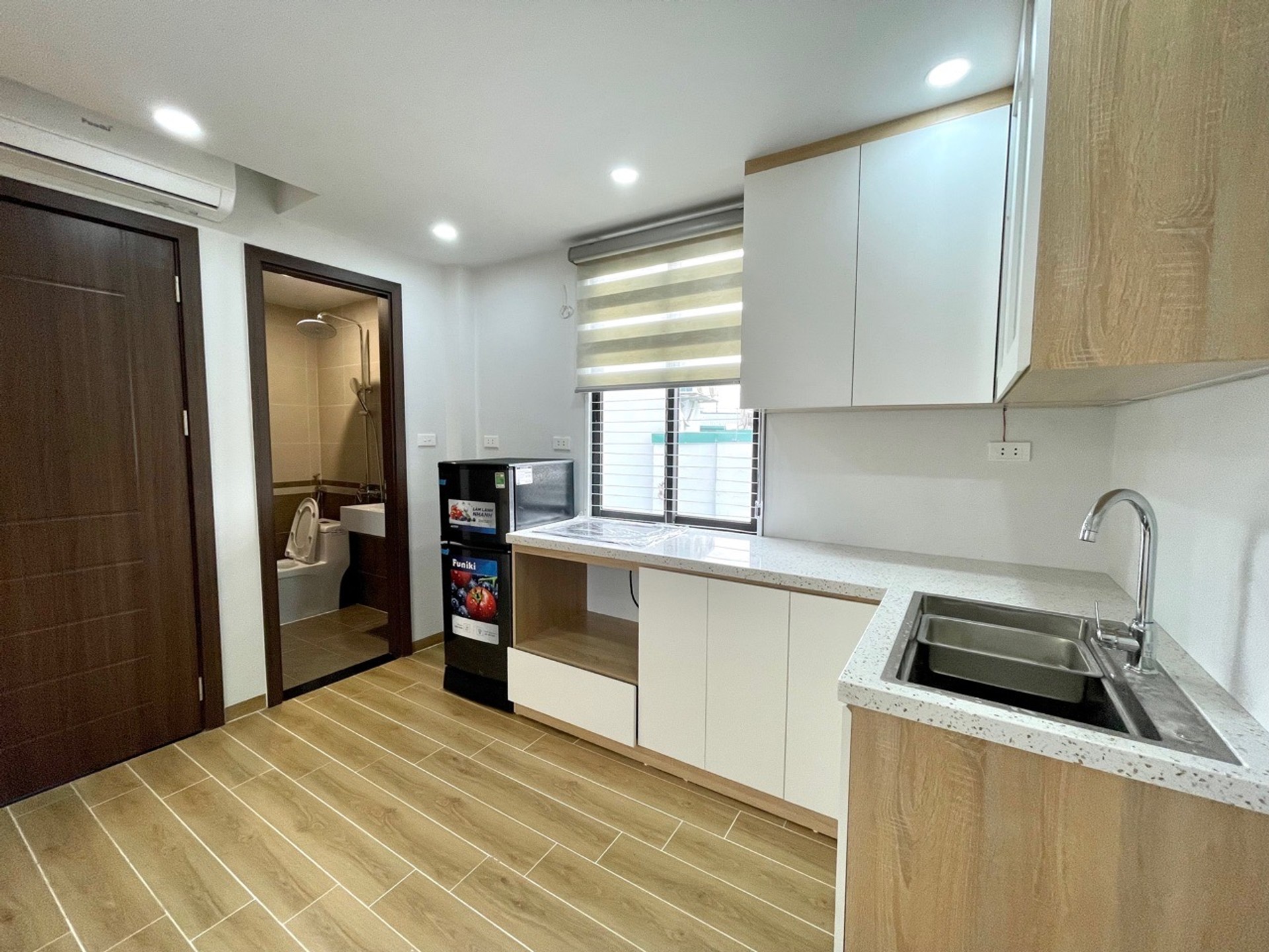 Bán nhà ngõ Văn Hương - diện tích 45m2 6 tầng - Lô góc, siêu phẩm CCMN Đống Đa - giá 13,8 tỷ