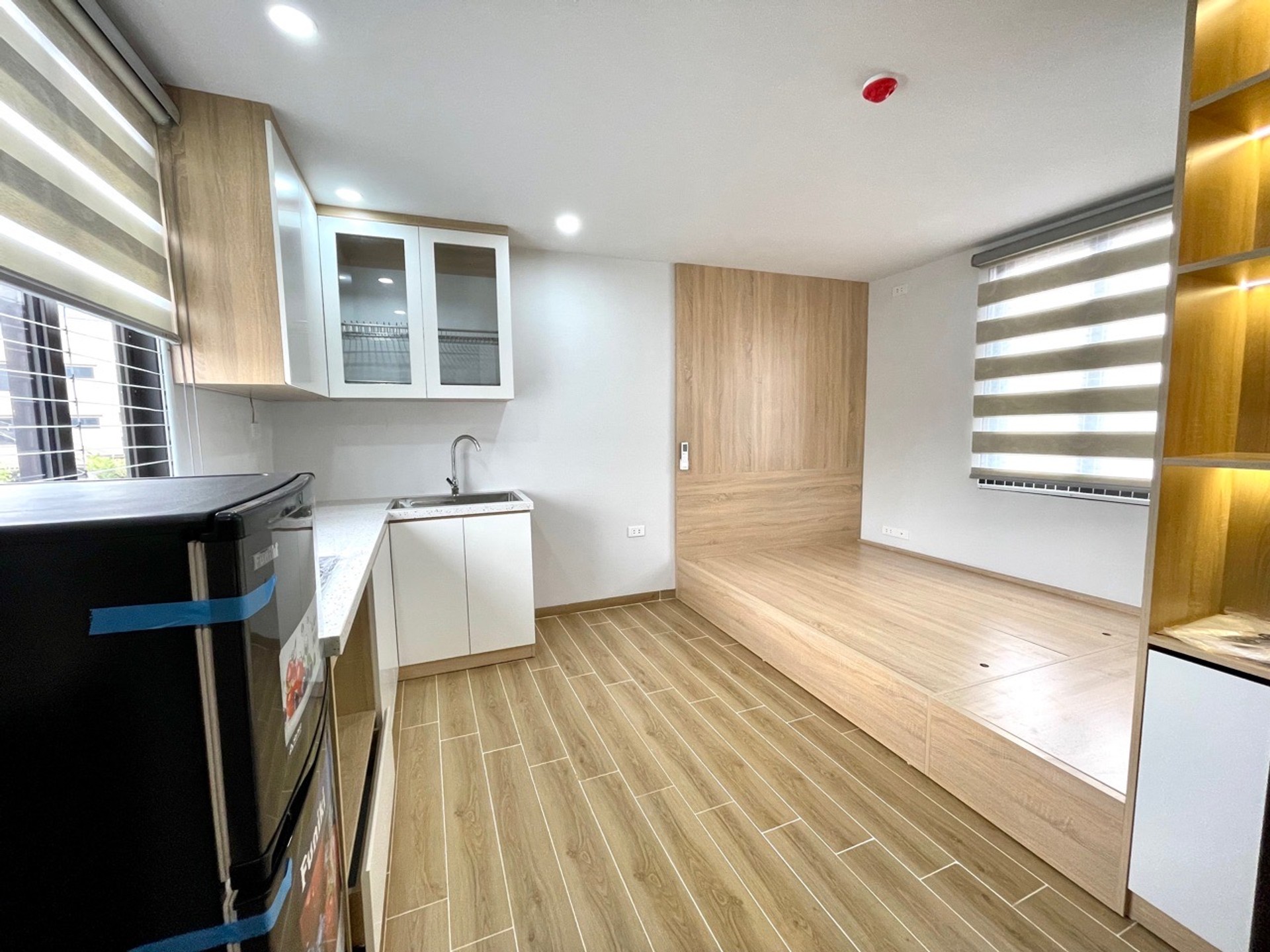 Bán nhà ngõ Văn Hương - diện tích 45m2 6 tầng - Lô góc, siêu phẩm CCMN Đống Đa - giá 13,8 tỷ