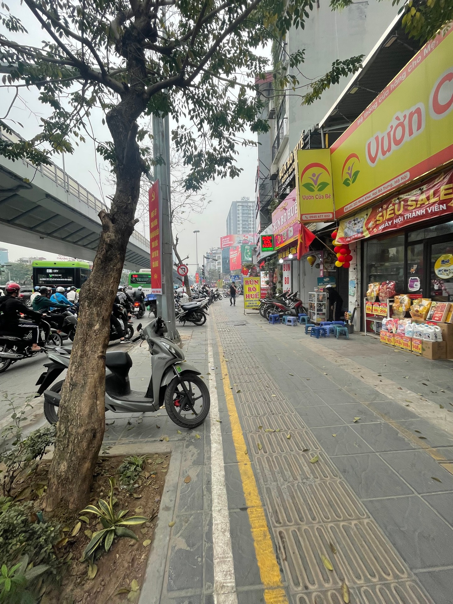 Bán nhà Minh Khai - diện tích 257m2 1 tầng - 2 mặt tiền - giá 115 tỷ