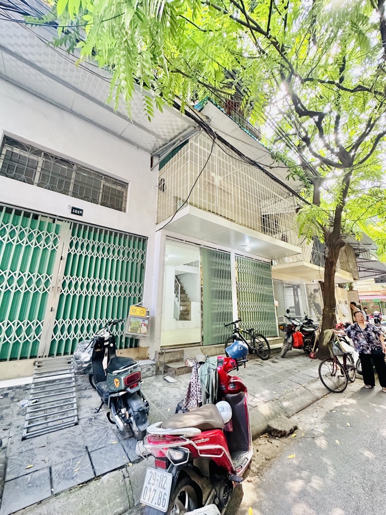 Bán nhà Ngõ 293 Tam Trinh - diện tích 33m2 2 tầng - Nhà riêng mặt ngõ chợ - giá 1,96 tỷ