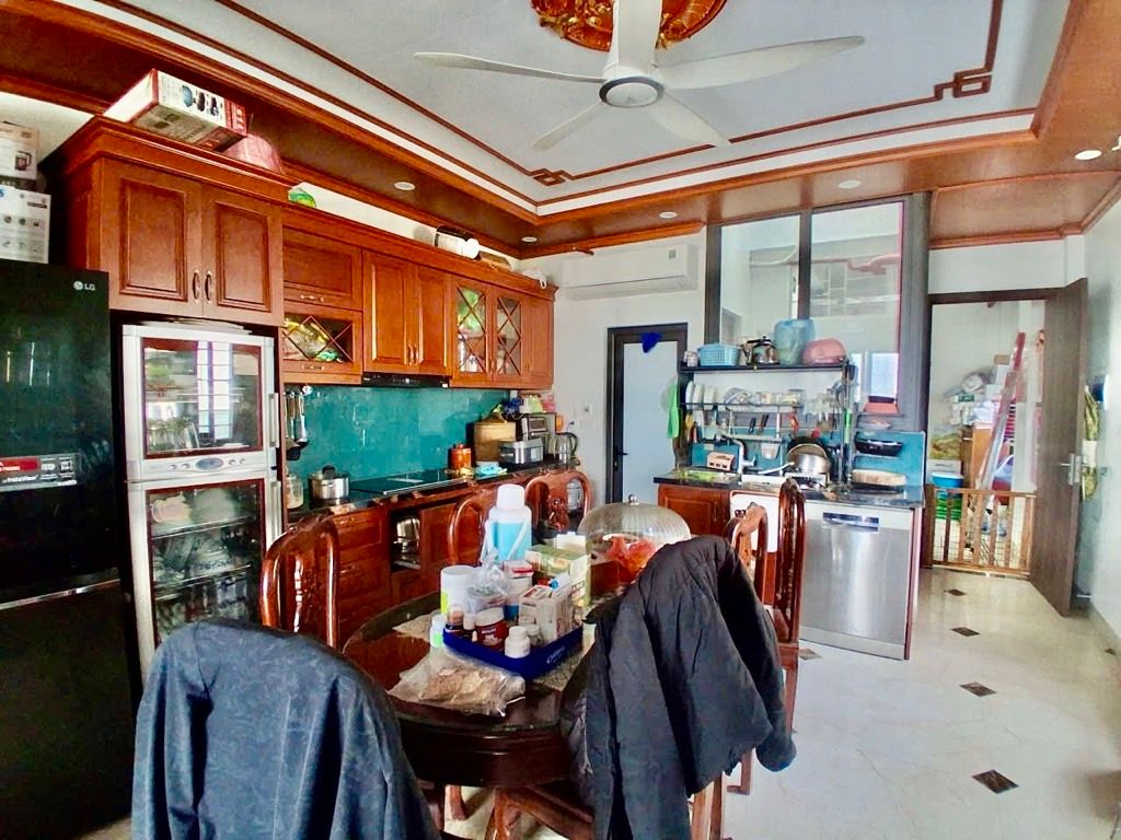 Bán nhà Ngõ Chợ Khâm Thiên - diện tích 108m2 7 tầng - Mặt phố chợ, kinh doanh sầm uất - giá 42,2 tỷ