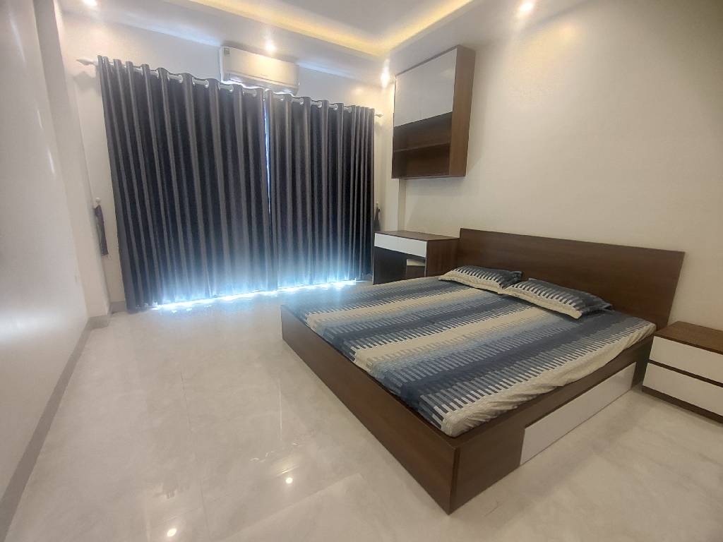 Bán nhà Thúy Lĩnh - diện tích 33m2 6 tầng - Nhà mới thang máy gần ô tô - giá 6 tỷ