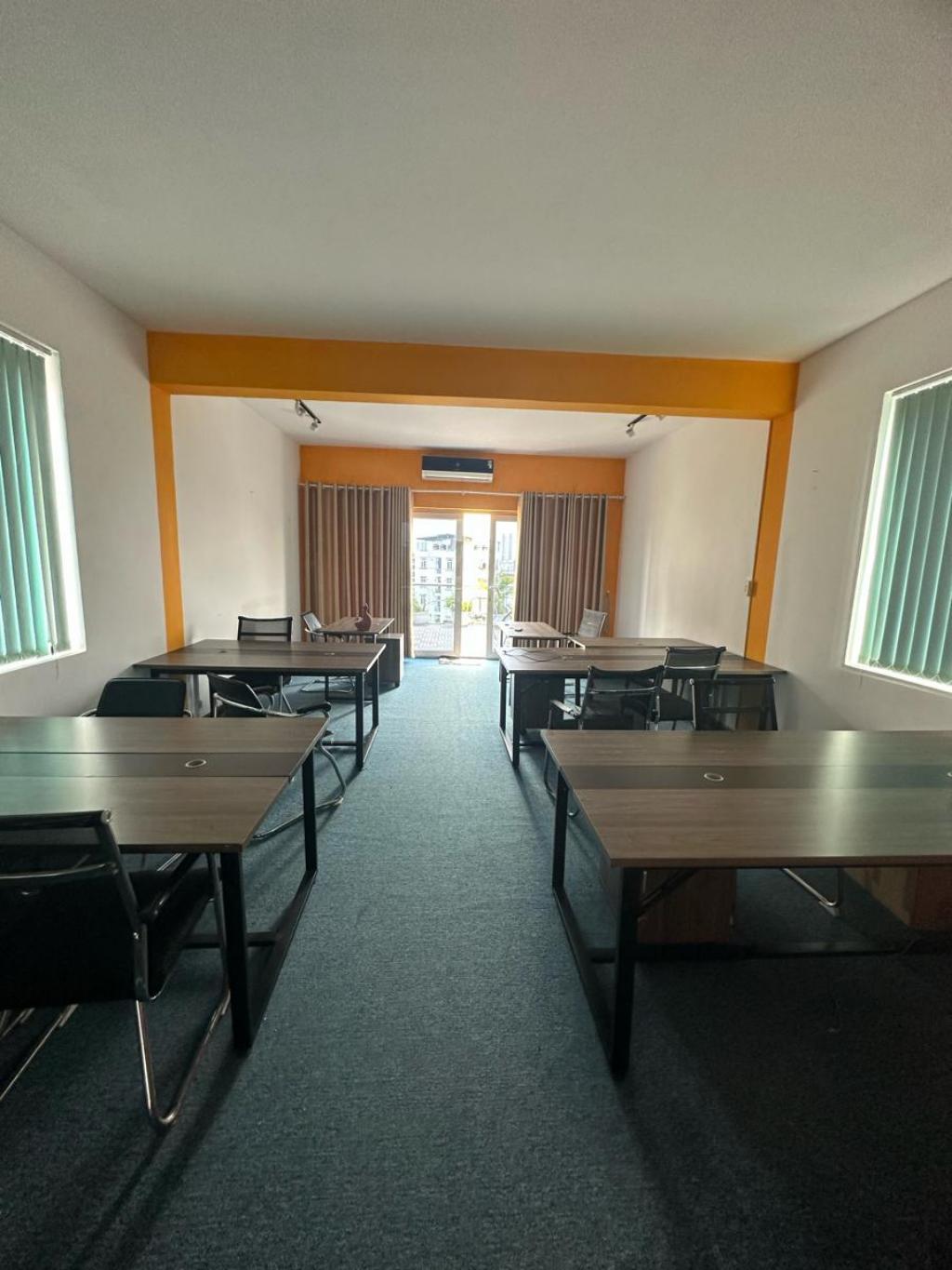 Bán nhà Vũ Tông Phan - diện tích 82m2 10 tầng - Mặt trước phố - giá 45 tỷ