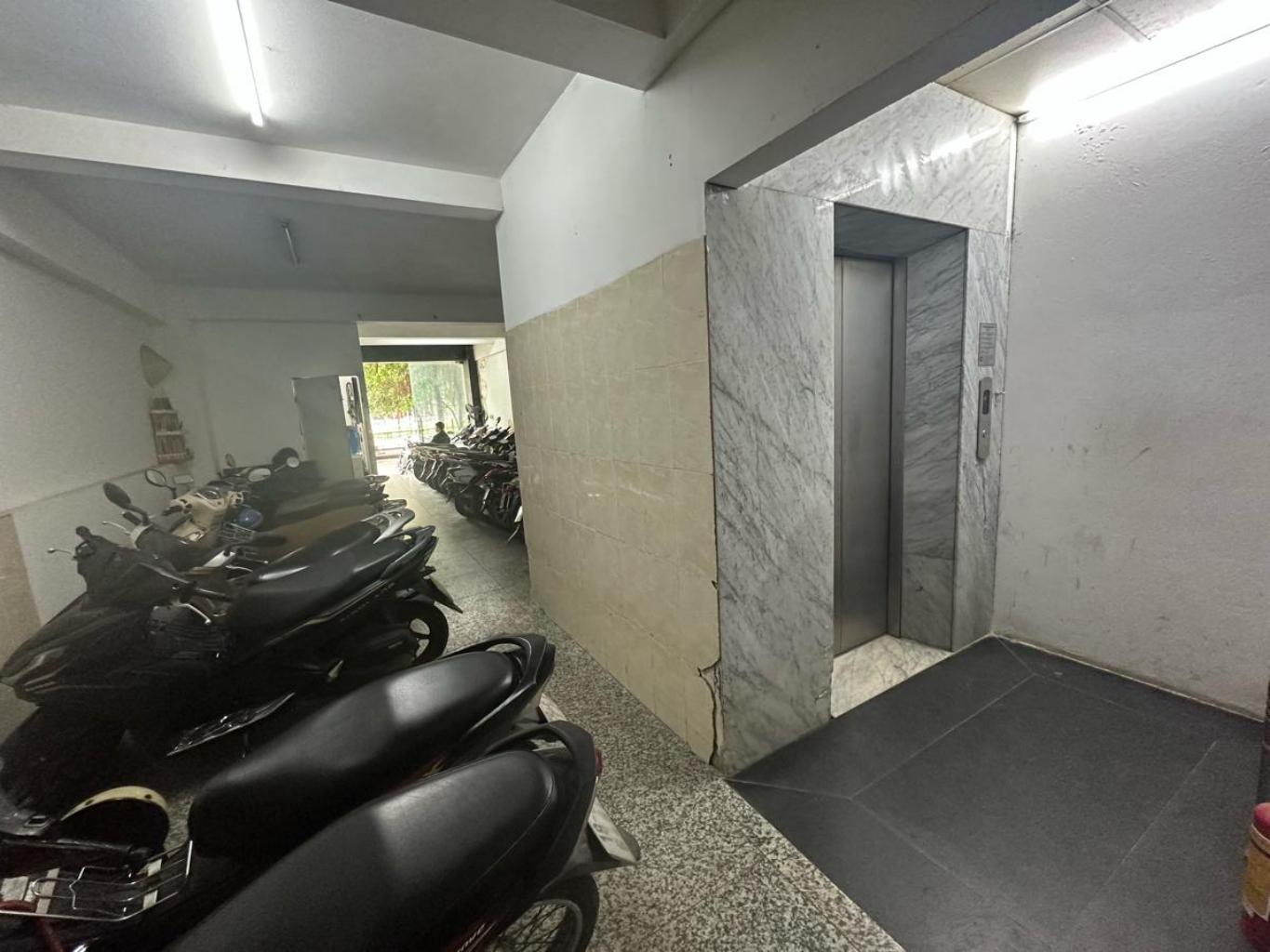 Bán nhà Vũ Tông Phan - diện tích 82m2 10 tầng - Mặt trước phố - giá 45 tỷ