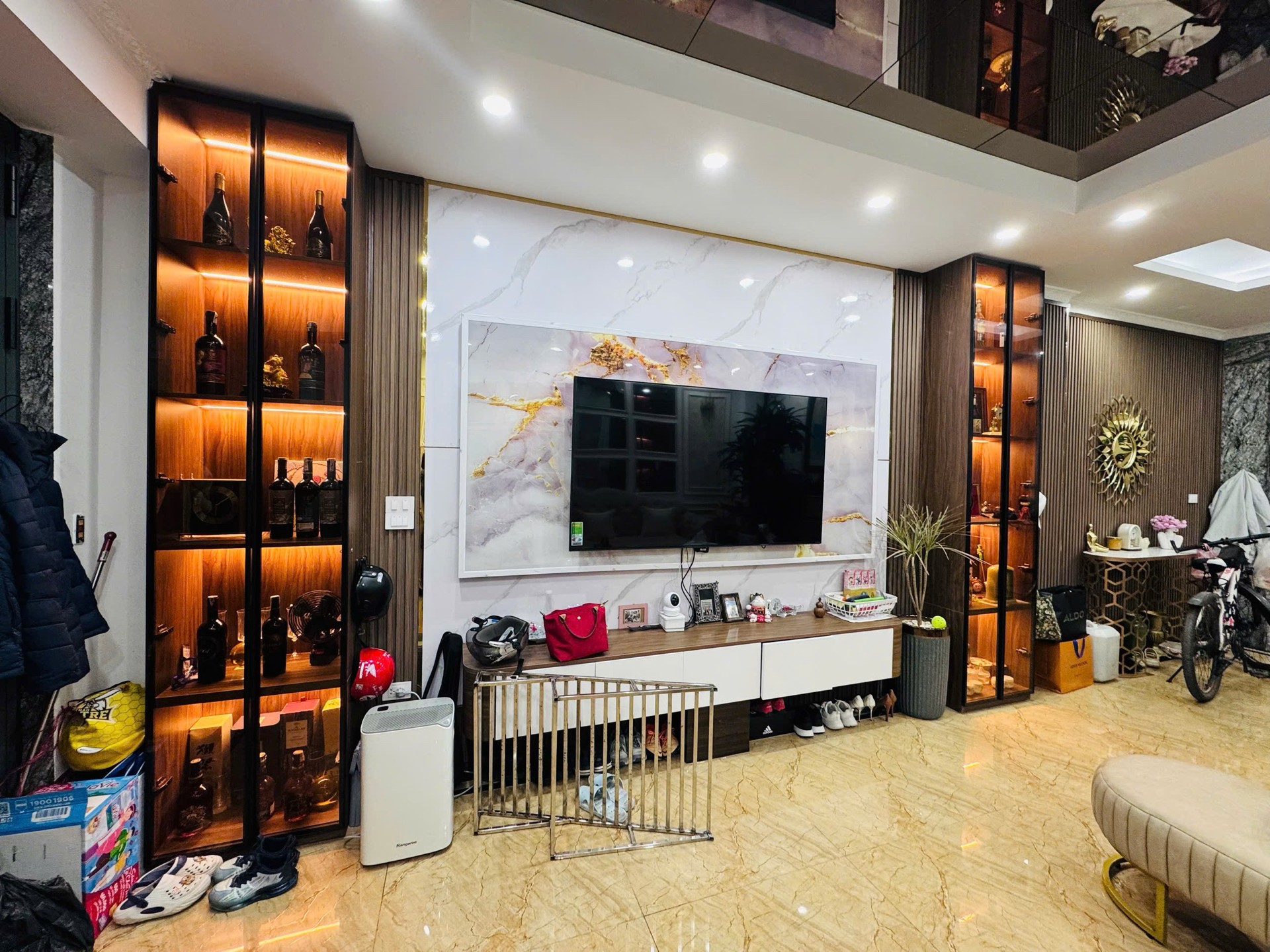 Bán nhà Võ Thị Sáu - diện tích 40m2 7 tầng - ô tô tránh - giá 22,5 tỷ