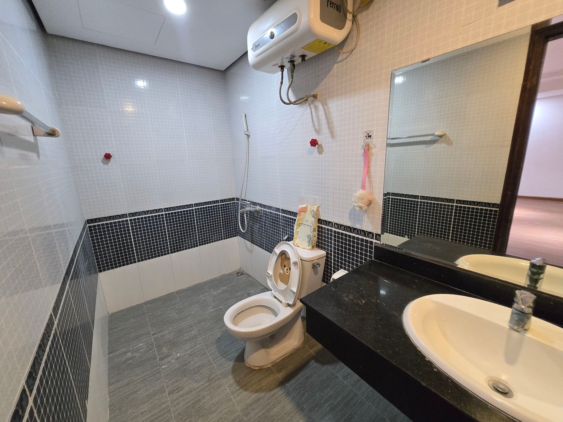 Bán nhà Bạch Mai - diện tích 178m2 6 tầng - Lô góc - giá 8,3 tỷ