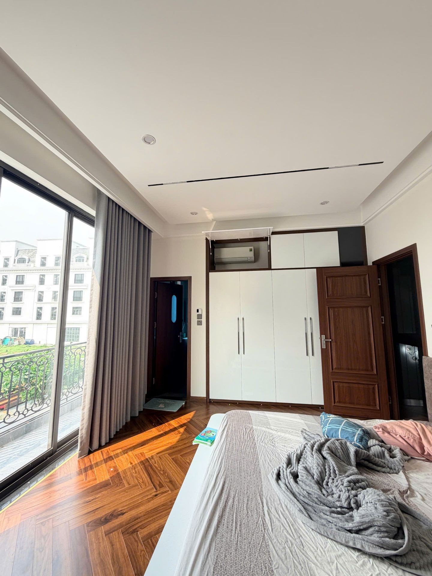 Bán nhà Ngõ 4 ô tô tránh - diện tích 120m2 5 tầng - Biệt thự liền kề FLC PREMIER PARC - giá 15 tỷ