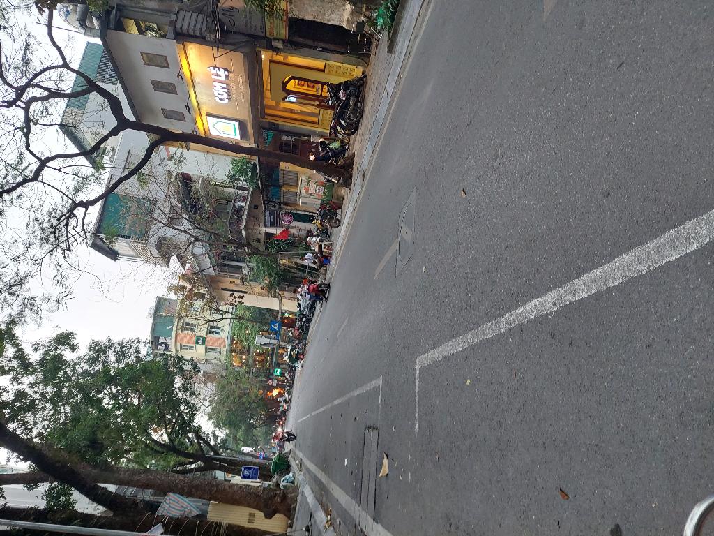 Bán nhà Triệu Việt Vương - diện tích 150m2 11 tầng - ô tô trở lên - giá 195 tỷ