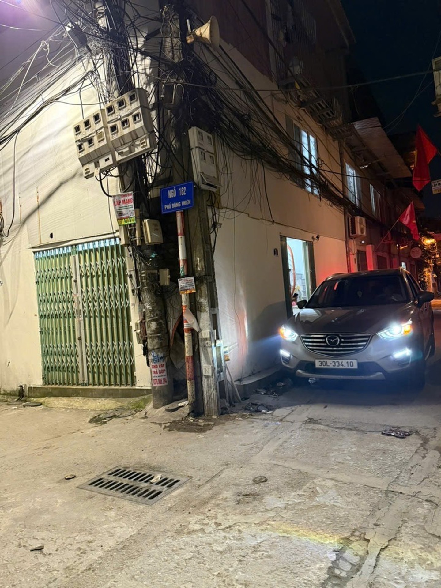 Bán nhà Đông Thiên - diện tích 40m2 3 tầng - Lô góc 2 mặt tiền - giá 2,8 tỷ