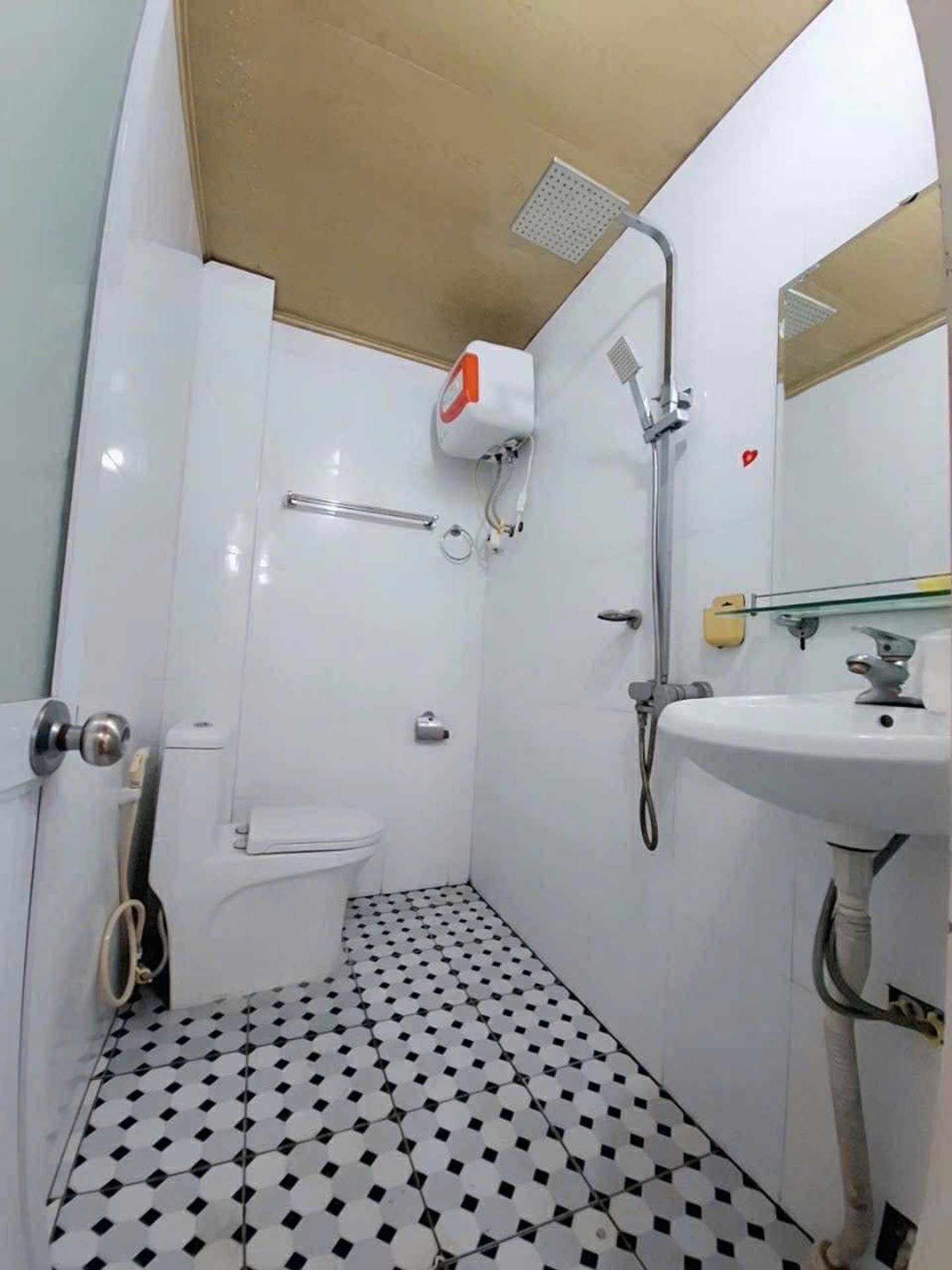 Bán nhà Đông Thiên - diện tích 40m2 3 tầng - Lô góc 2 mặt tiền - giá 2,8 tỷ