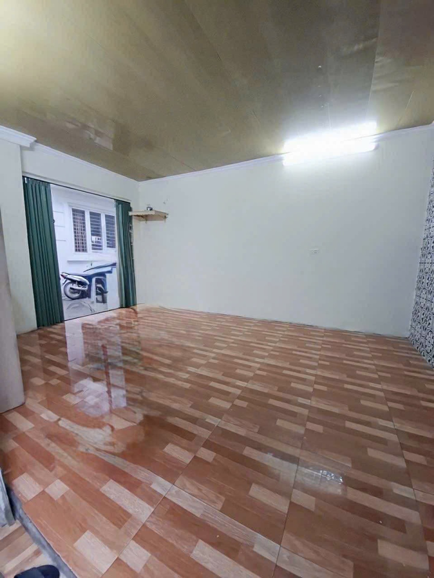 Bán nhà Đông Thiên - diện tích 40m2 3 tầng - Lô góc 2 mặt tiền - giá 2,8 tỷ