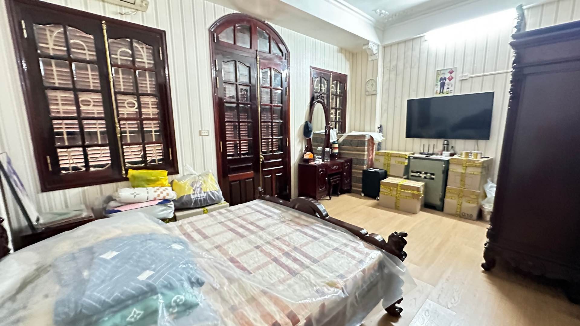 Bán nhà Lò Đúc - diện tích 48m2 6 tầng - Mặt tiền quyền lực - giá 43,5 tỷ