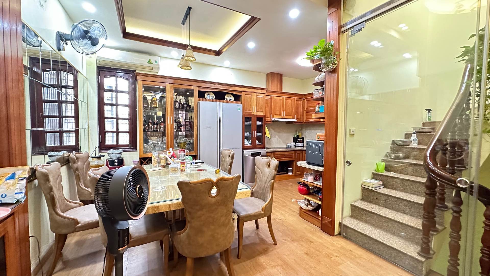 Bán nhà Lò Đúc - diện tích 48m2 6 tầng - Mặt tiền quyền lực - giá 43,5 tỷ