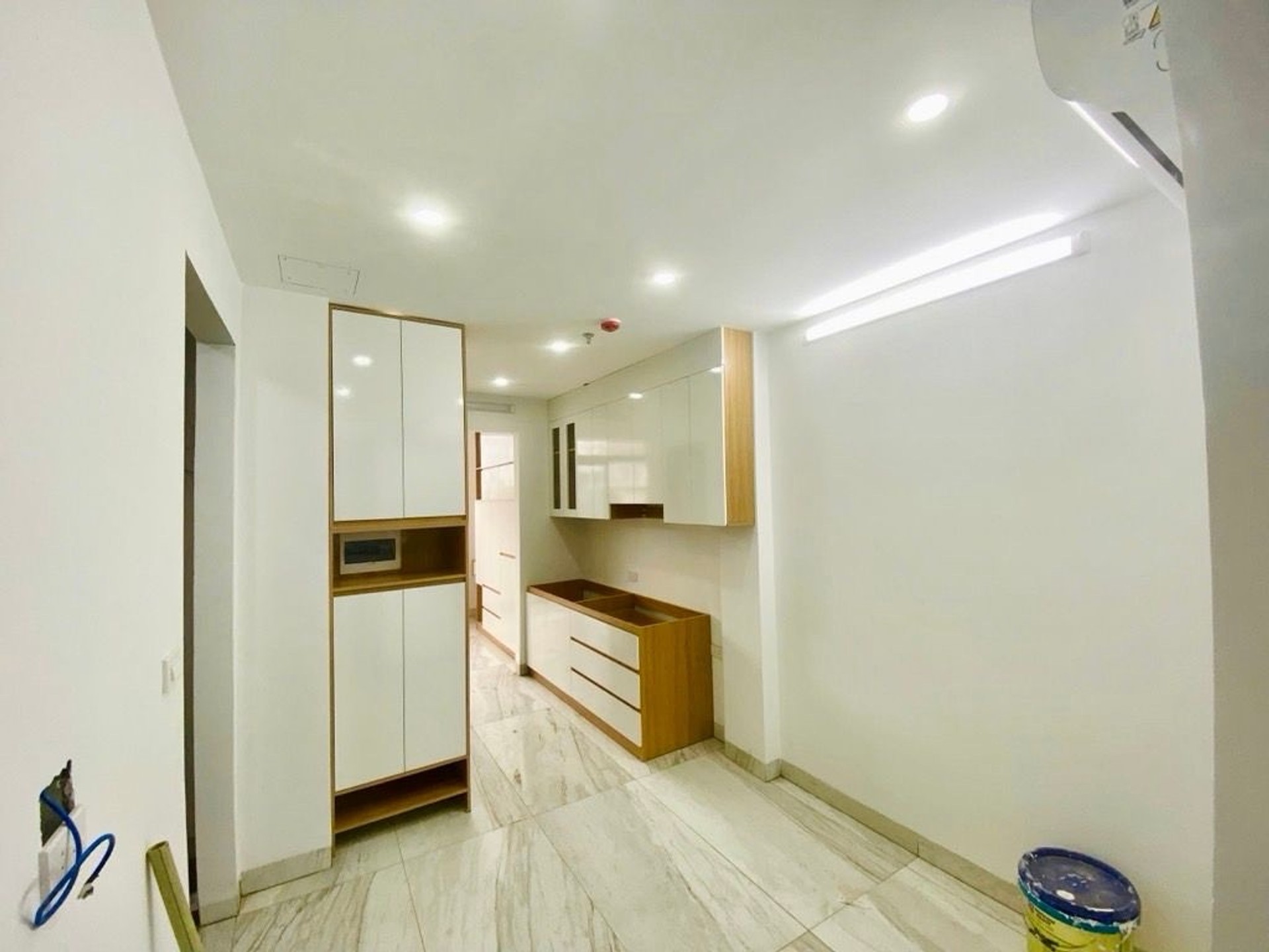Bán nhà Yên Duyên - diện tích 60m2 7 tầng - gần ô tô - giá 15,6 tỷ