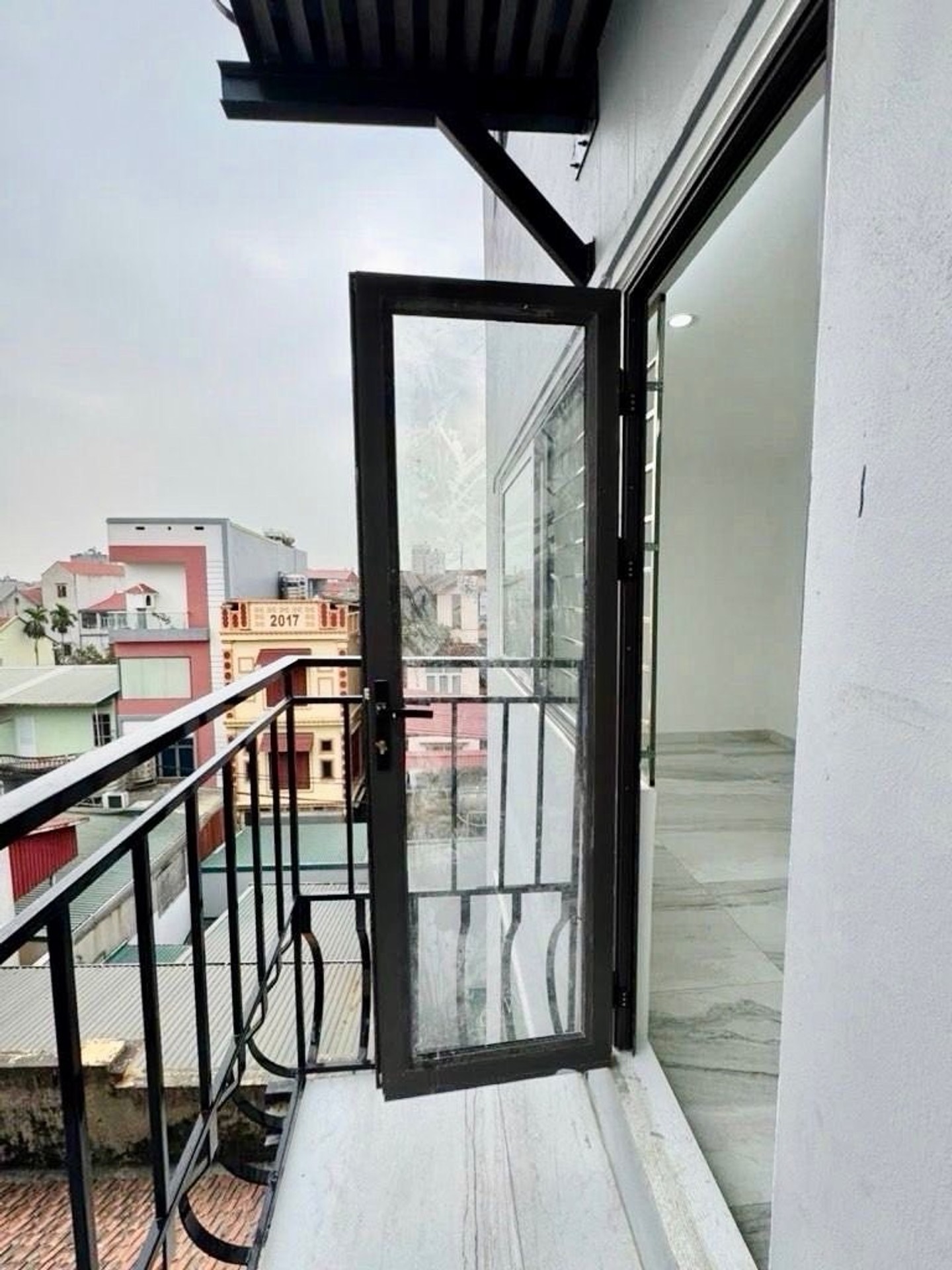 Bán nhà Yên Duyên - diện tích 60m2 7 tầng - gần ô tô - giá 15,6 tỷ