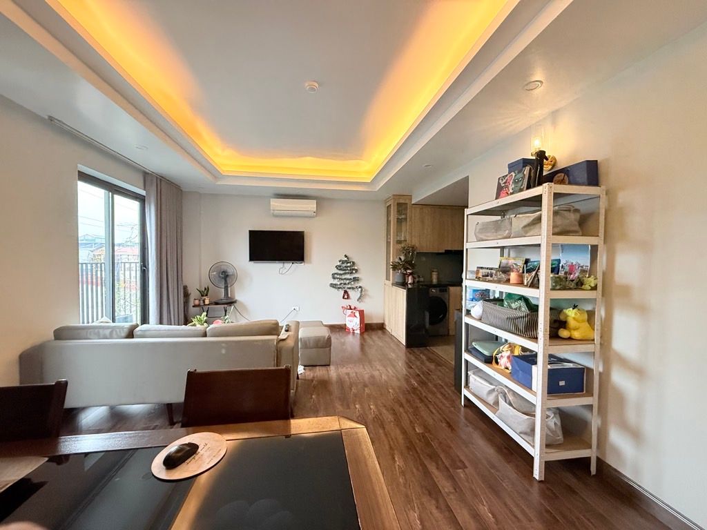 Bán nhà Tứ Liên - diện tích 100m2 7 tầng - Ô tô đỗ cửa - giá 7,5 tỷ