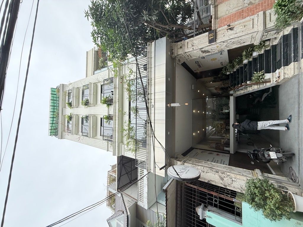 Bán nhà Tứ Liên - diện tích 100m2 7 tầng - Ô tô đỗ cửa - giá 7,5 tỷ