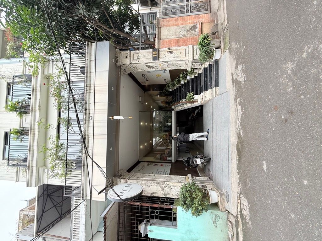 Bán nhà Tứ Liên - diện tích 100m2 7 tầng - Ô tô đỗ cửa - giá 7,5 tỷ