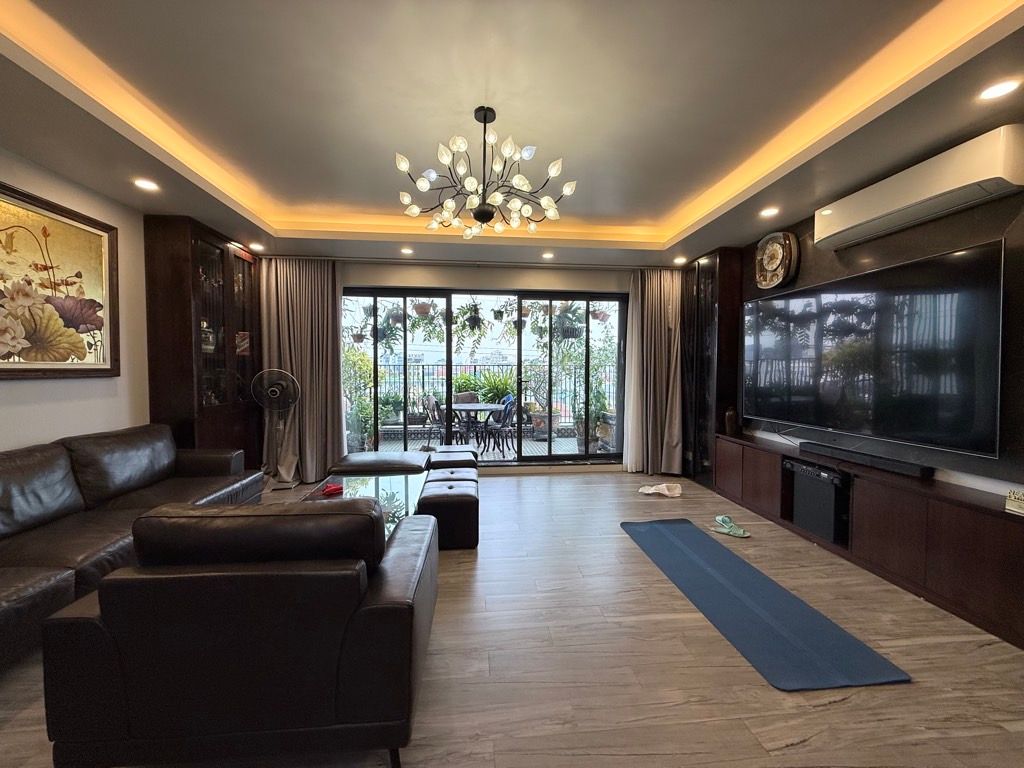 Bán nhà Tứ Liên - diện tích 100m2 7 tầng - Ô tô đỗ cửa - giá 7,5 tỷ