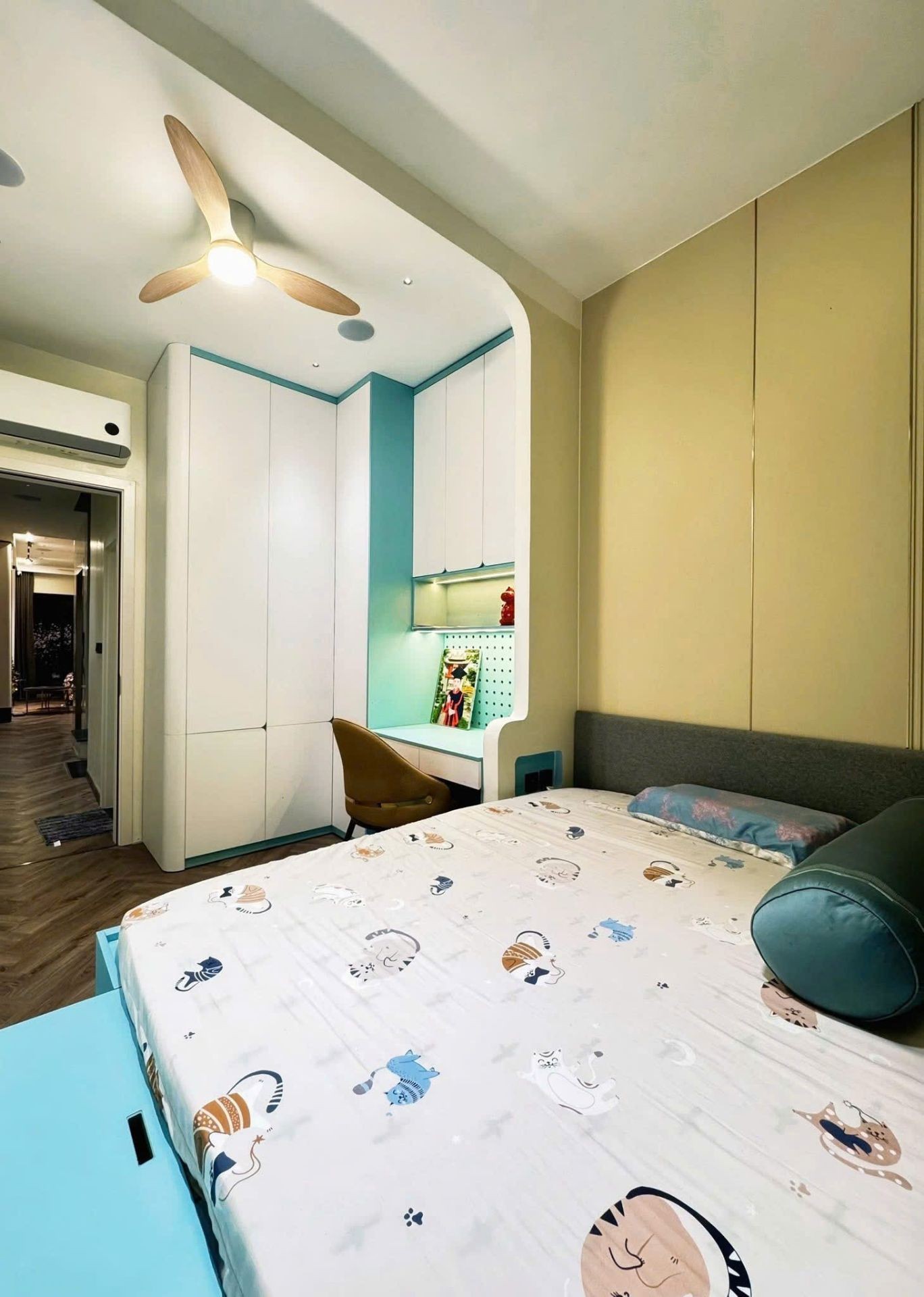 Bán nhà Giải Phóng - diện tích 45m2 5 tầng - Nhà đẹp, ô tô đỗ cửa - giá 18,2 tỷ