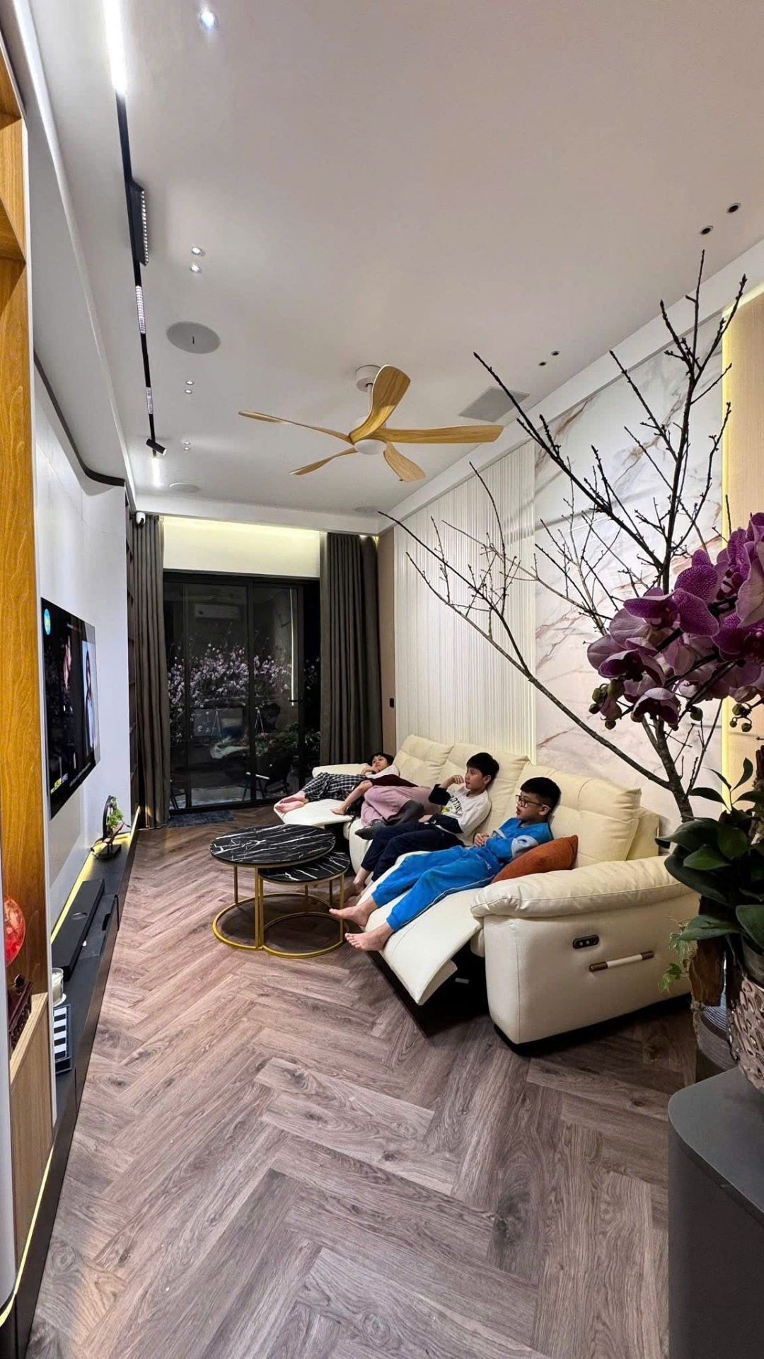 Bán nhà Giải Phóng - diện tích 45m2 5 tầng - Nhà đẹp, ô tô đỗ cửa - giá 18,2 tỷ