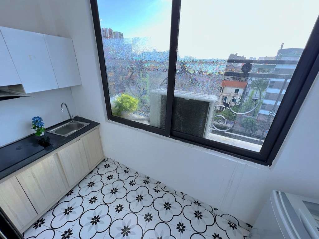 Bán nhà Khương Hạ - diện tích 170m2 7 tầng - ô tô tránh - giá 71,4 tỷ