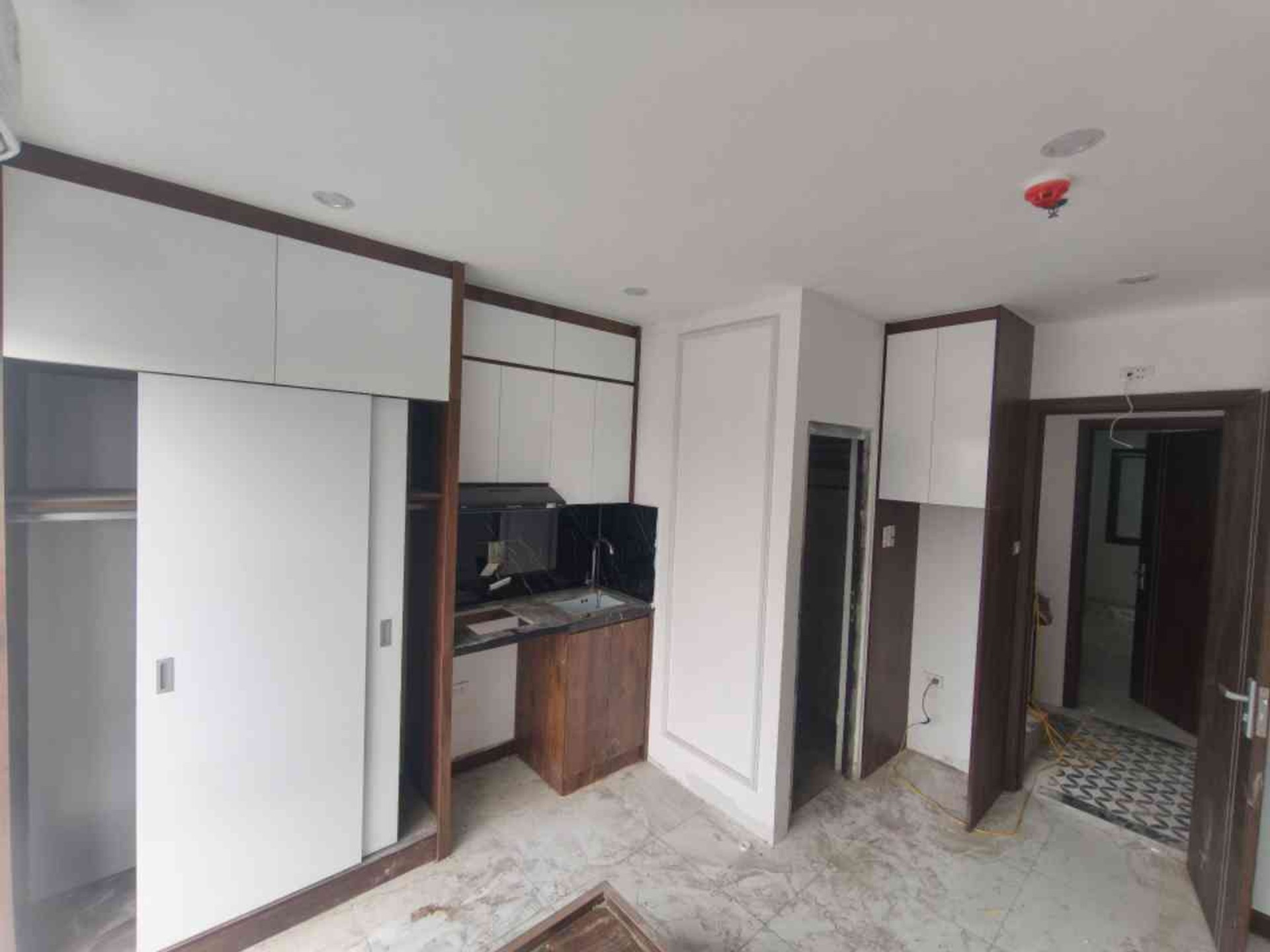 Bán nhà Tân Mai - diện tích 79m2 7 tầng - Toà CCMN 7 tầng với 16 căn hộ full nội thất - giá 22,9 tỷ