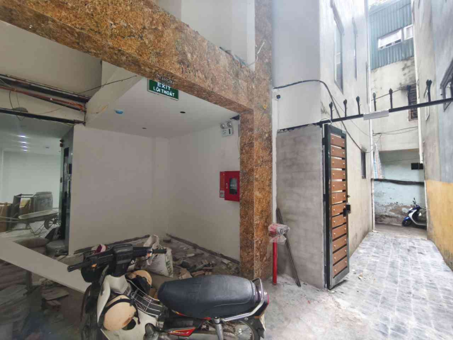 Bán nhà Tân Mai - diện tích 79m2 7 tầng - Toà CCMN 7 tầng với 16 căn hộ full nội thất - giá 22,9 tỷ