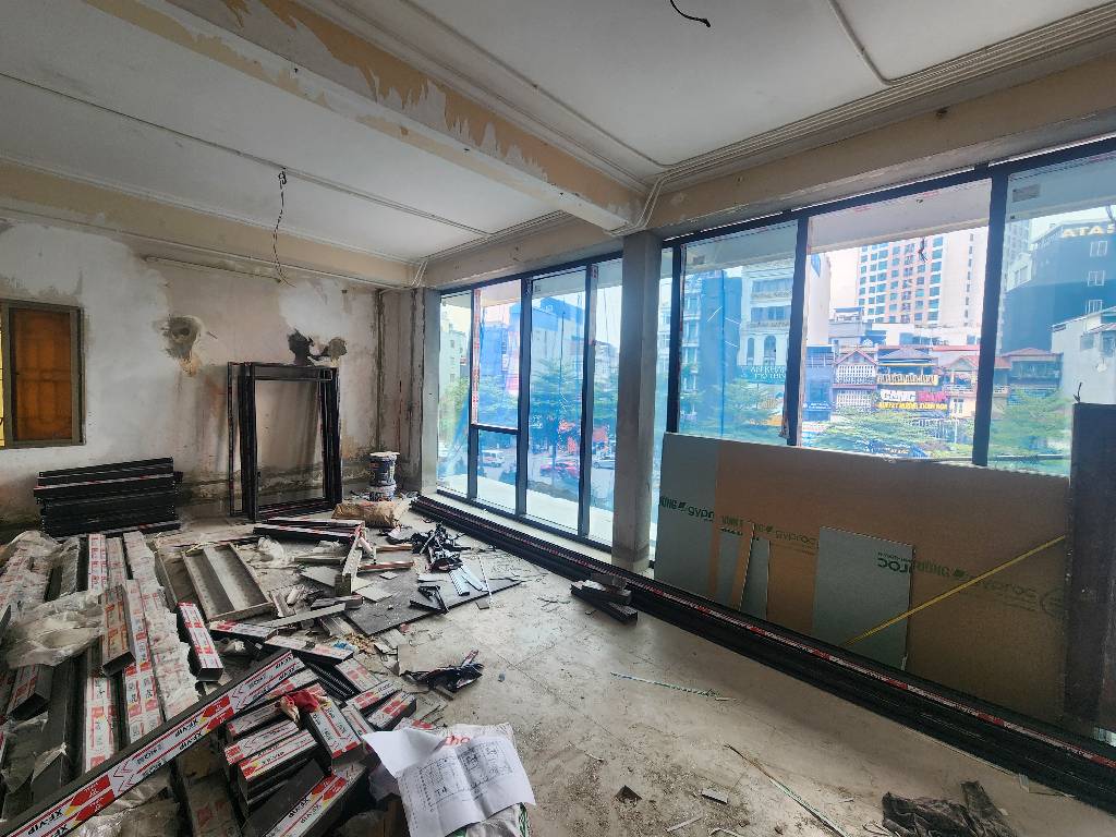 Bán nhà Trường Chinh - diện tích 54m2 7 tầng - Lô góc, thang máy - giá 35 tỷ