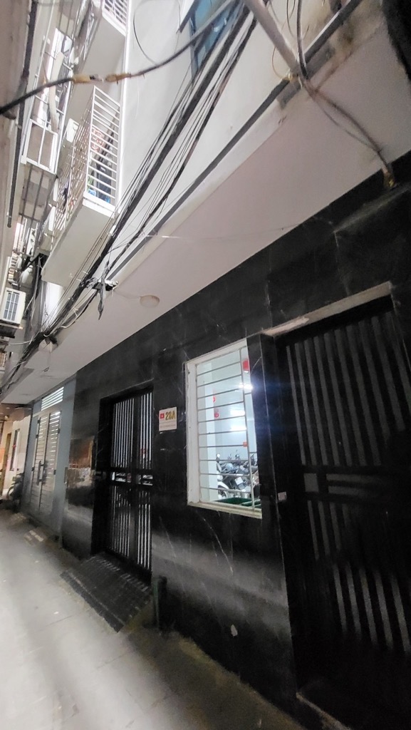 Bán nhà Phùng Khoang - diện tích 185m2 7 tầng - Ô tô lùi vào nhà - giá 33,5 tỷ