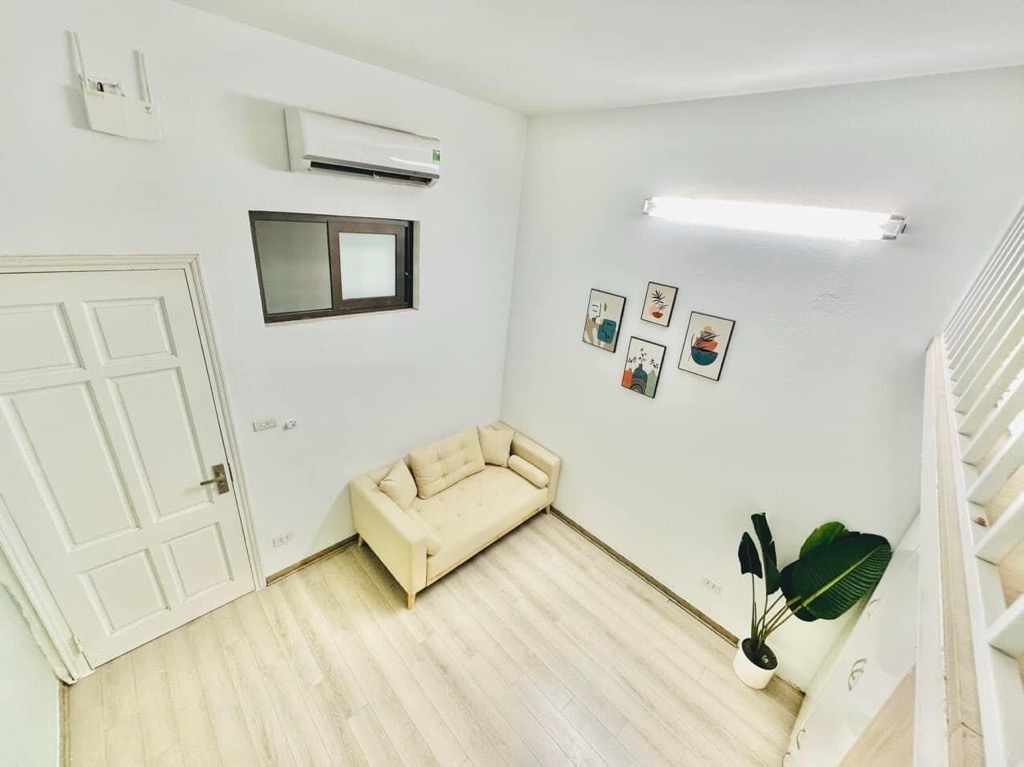 Bán nhà Phùng Khoang - diện tích 185m2 7 tầng - Ô tô lùi vào nhà - giá 33,5 tỷ