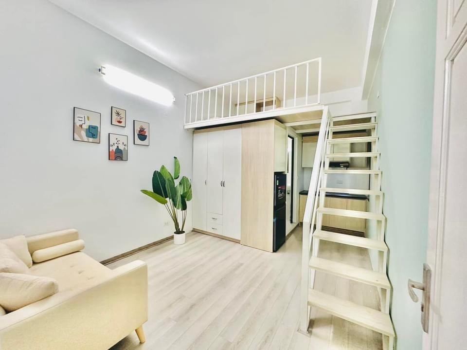 Bán nhà Phùng Khoang - diện tích 185m2 7 tầng - Ô tô lùi vào nhà - giá 33,5 tỷ