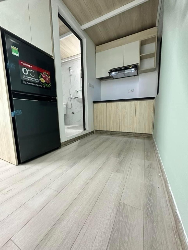 Bán nhà Phùng Khoang - diện tích 185m2 7 tầng - Ô tô lùi vào nhà - giá 33,5 tỷ