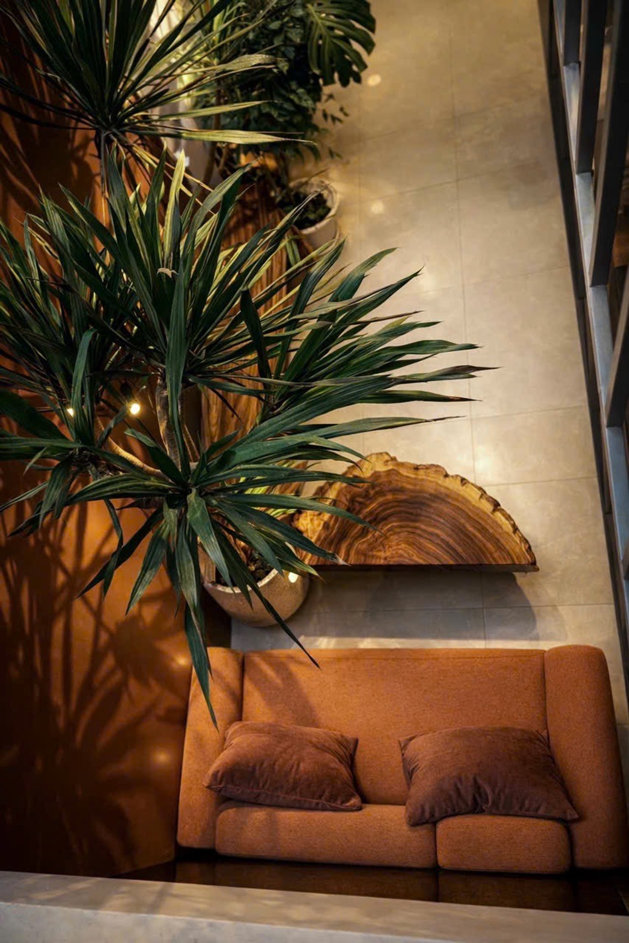 Bán nhà Phan Đình Giót - diện tích 75m2 6 tầng - Lô góc 2 mặt thoáng - giá 32 tỷ