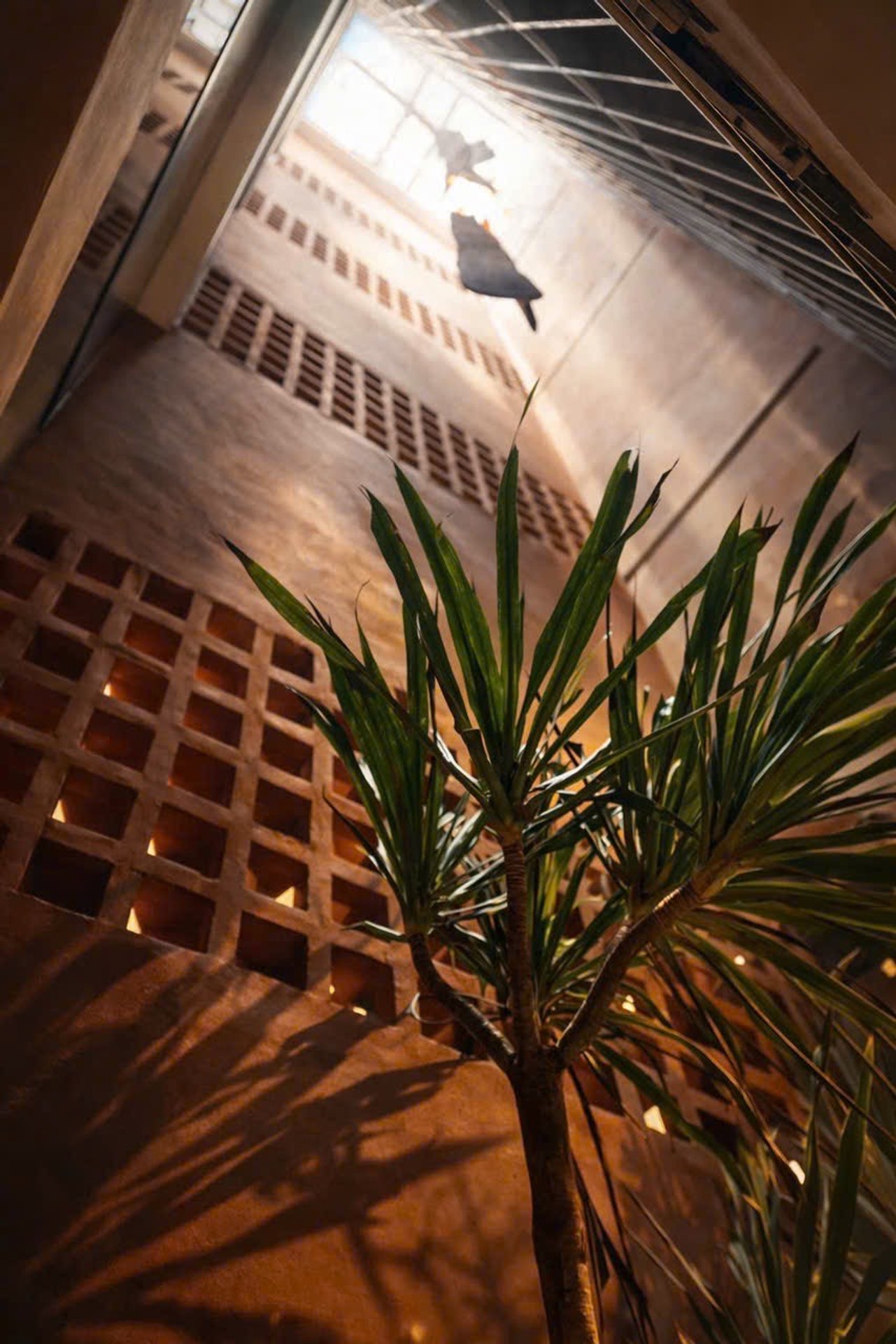 Bán nhà Phan Đình Giót - diện tích 75m2 6 tầng - Lô góc 2 mặt thoáng - giá 32 tỷ